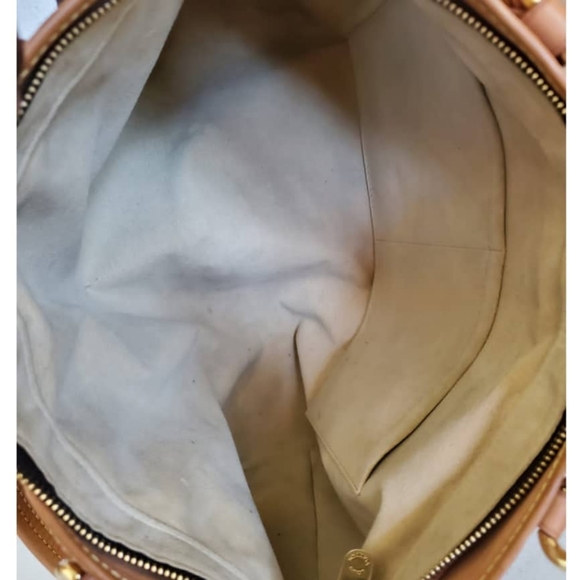 Authentic LOUIS VUITTON Monogram Boetie MM Bag - Picture 3 of 15